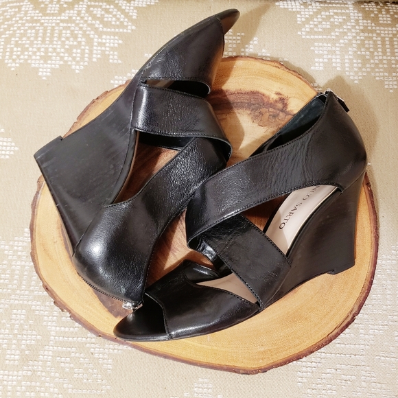 FRANCO SARTO | CROSS STRAP LEATHER WEDGE HEELS - Picture 3 of 9